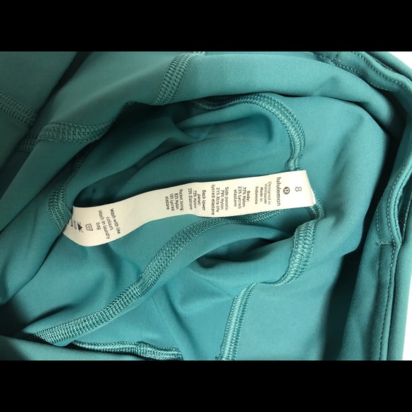 Lululemon - Picture 5 of 9